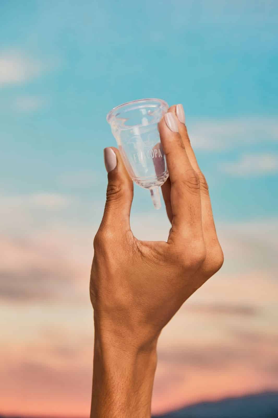 ¿Cómo elegir una copa menstrual segura?